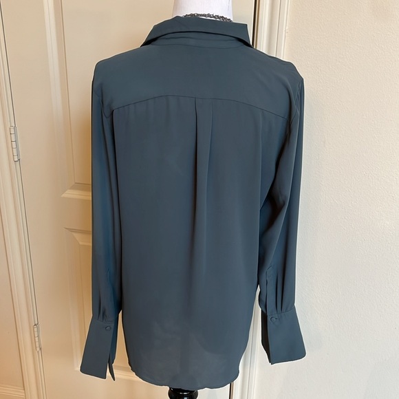 NWOT Ann Taylor blouse - Picture 3 of 9